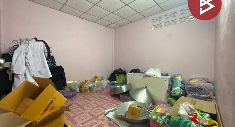 Reihenhaus zum Kauf mit 2 Zimmer in Mueang Ratchaburi, Ratchaburi