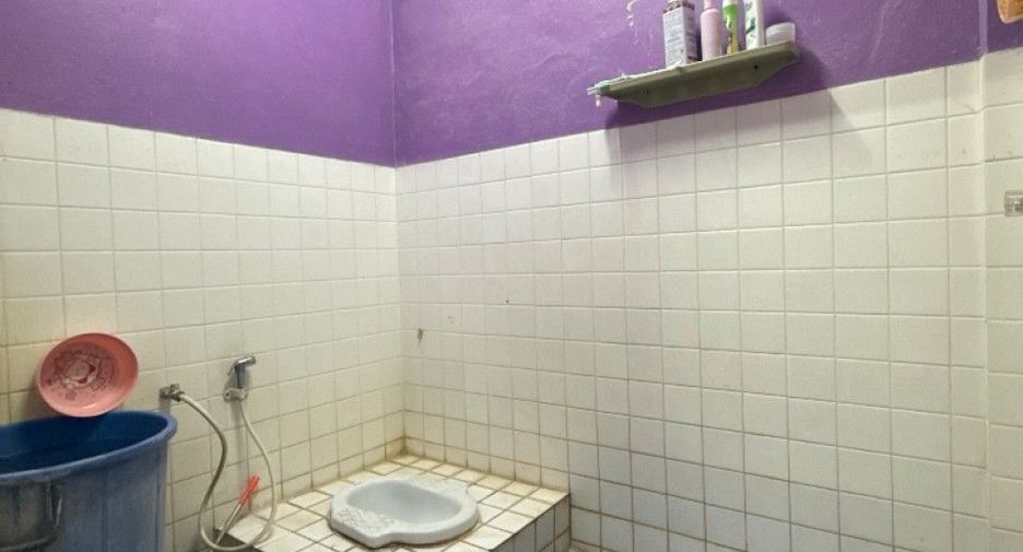 Reihenhaus zum Kauf mit 2 Zimmer in Mueang Ratchaburi, Ratchaburi