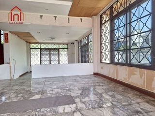 For sale 3 bedrooms house in Bang Khae, Bangkok