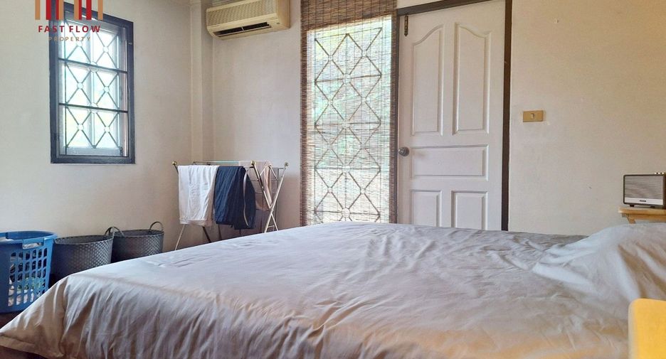 For sale 3 bedrooms house in Bang Khae, Bangkok