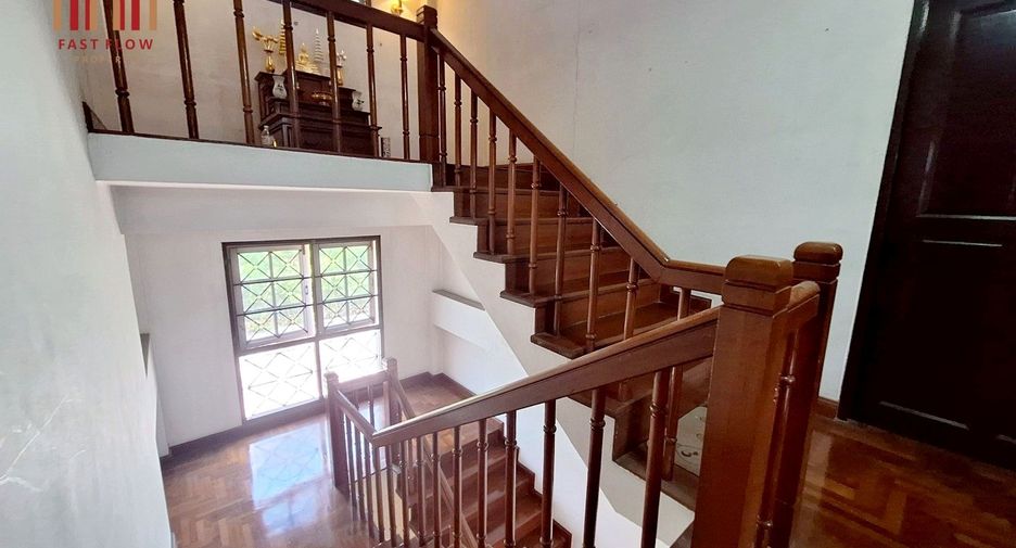 For sale 3 bedrooms house in Bang Khae, Bangkok