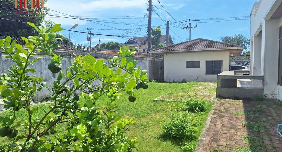 For sale 3 bedrooms house in Bang Khae, Bangkok