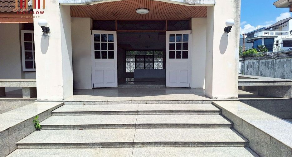 For sale 3 bedrooms house in Bang Khae, Bangkok