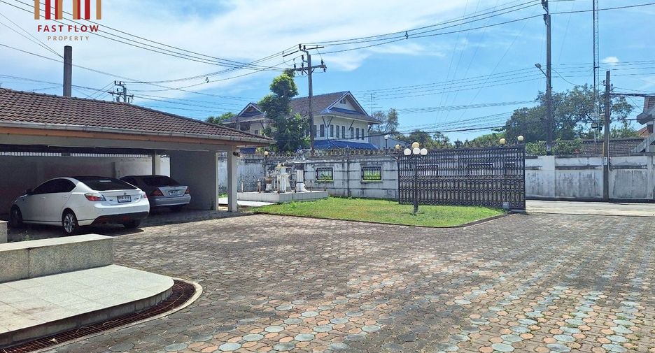 For sale 3 bedrooms house in Bang Khae, Bangkok