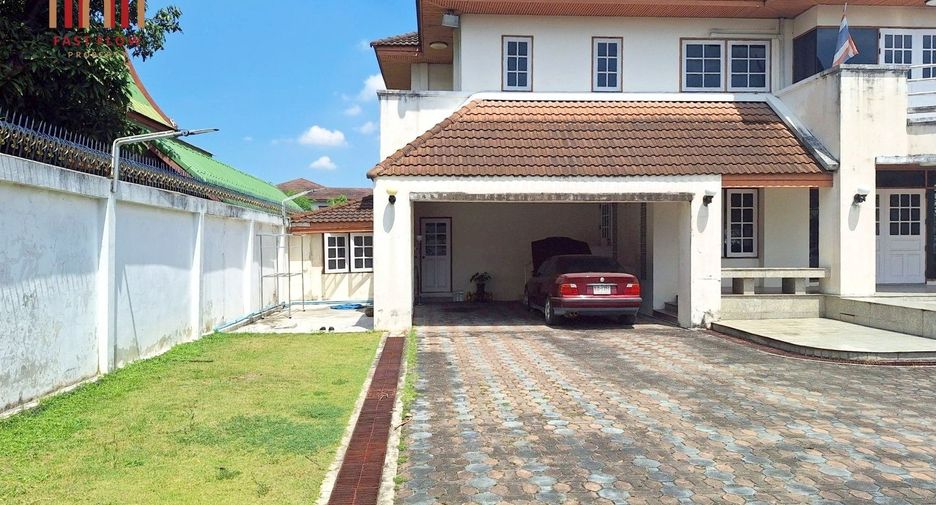 For sale 3 bedrooms house in Bang Khae, Bangkok