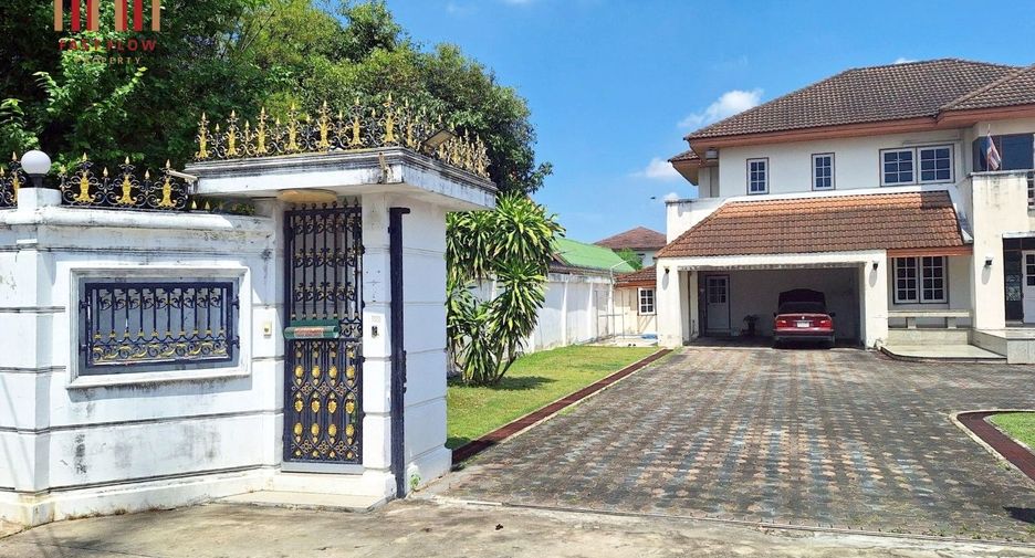 For sale 3 bedrooms house in Bang Khae, Bangkok