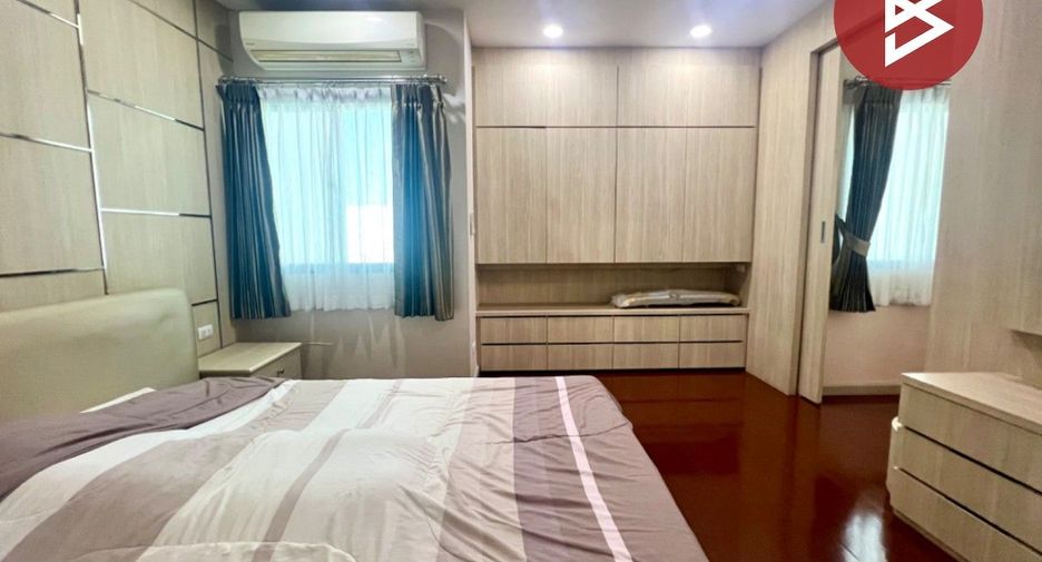 For sale 4 bedrooms house in Bang Khun Thian, Bangkok