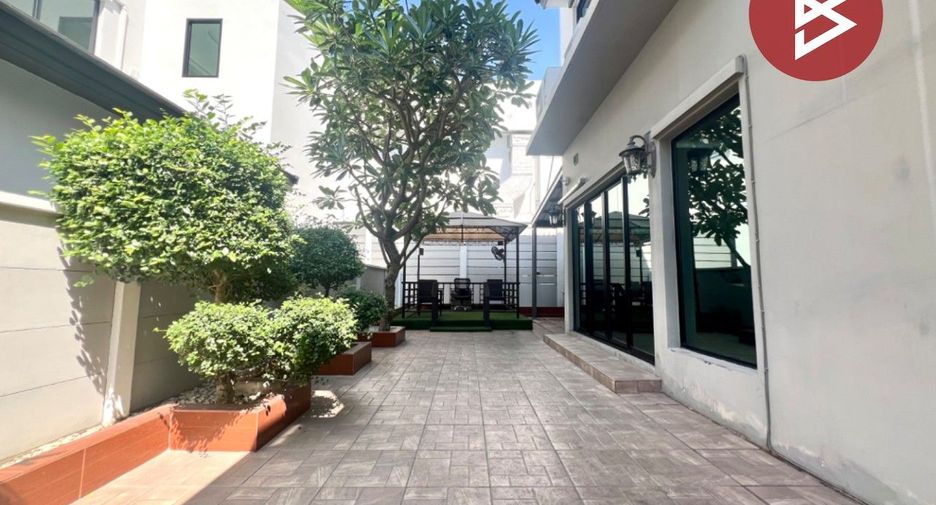 For sale 4 bedrooms house in Bang Khun Thian, Bangkok