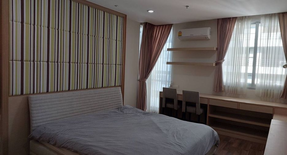 For rent 2 bedrooms condo in Pathum Wan, Bangkok
