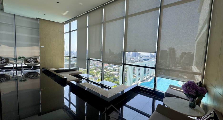 For sale 2 bedrooms condo in Watthana, Bangkok