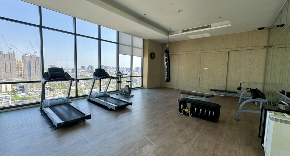 For sale 2 bedrooms condo in Watthana, Bangkok
