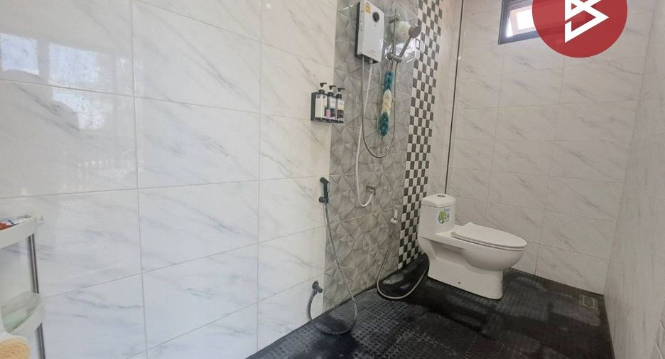 For sale 3 bedrooms house in Mueang Nakhon Sawan, Nakhon Sawan