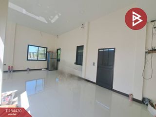 For sale 3 bedrooms house in Mueang Nakhon Sawan, Nakhon Sawan