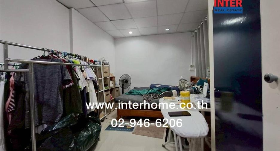 For sale 2 bedrooms townhouse in Mueang Nonthaburi, Nonthaburi