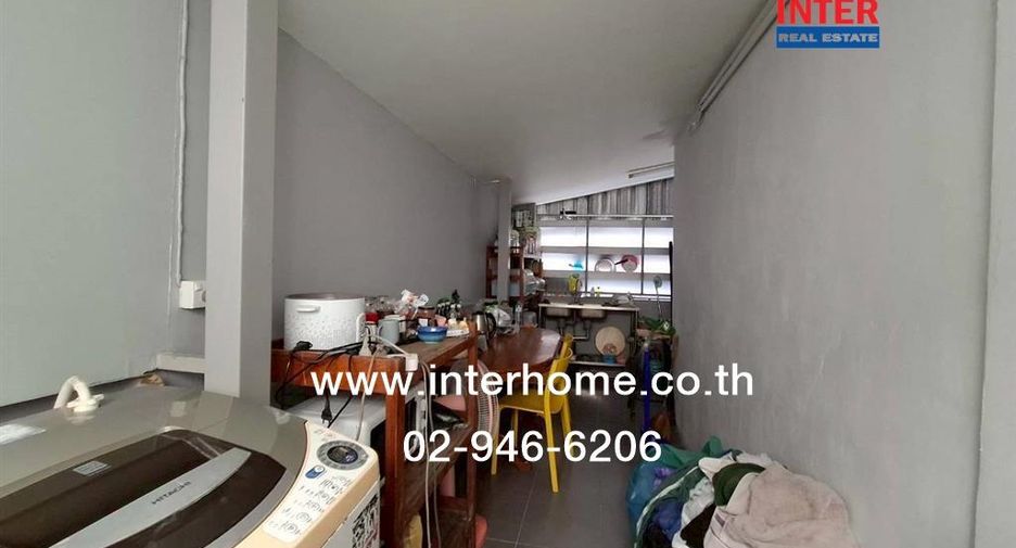 For sale 2 bedrooms townhouse in Mueang Nonthaburi, Nonthaburi