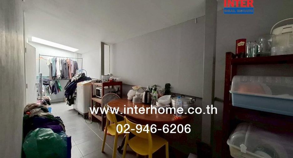 For sale 2 bedrooms townhouse in Mueang Nonthaburi, Nonthaburi