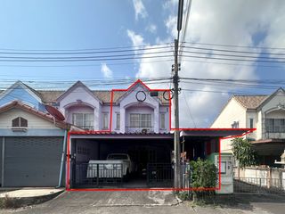For sale 3 bedrooms townhouse in Si Racha, Chonburi