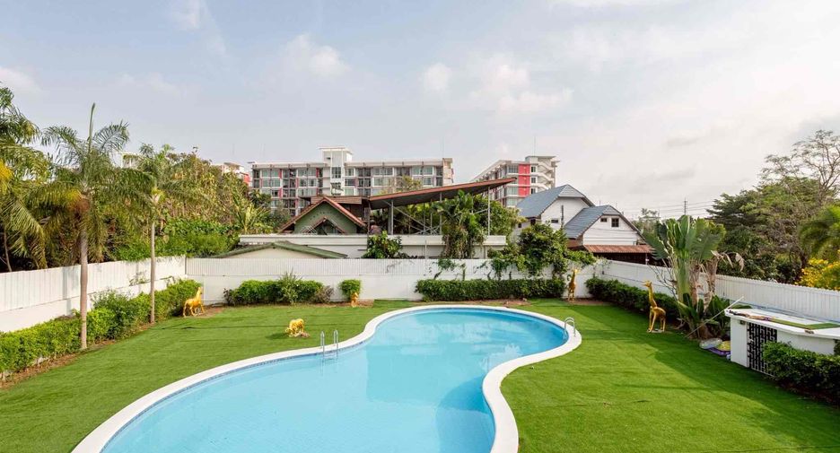 Villa en alquiler de 5 habitaciones en Bang Lamung, Chonburi