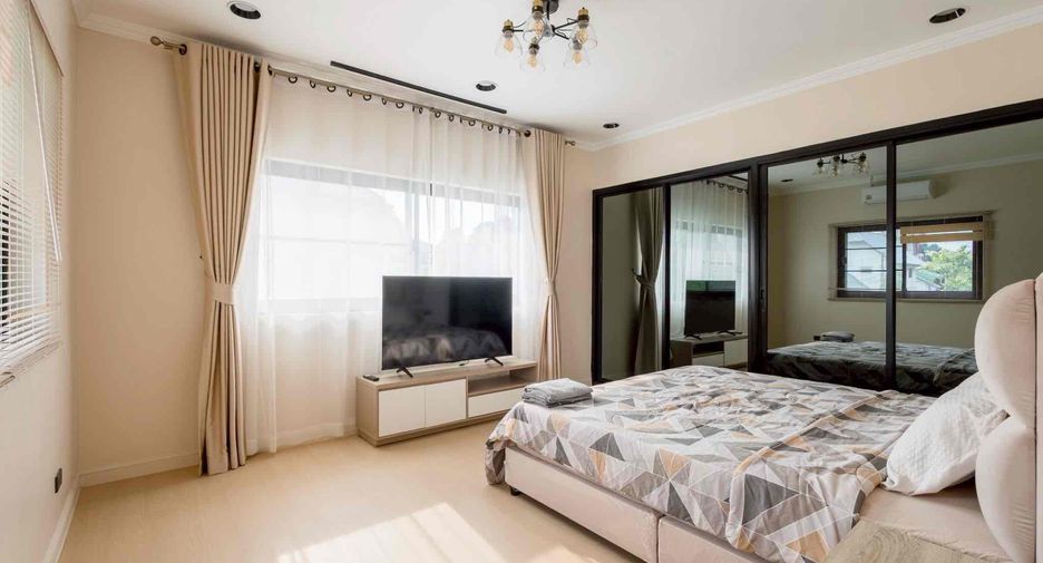 Villa en alquiler de 5 habitaciones en Bang Lamung, Chonburi