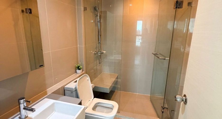 Wohnung zur Miete mit 2 Zimmer in Huai Khwang, Bangkok