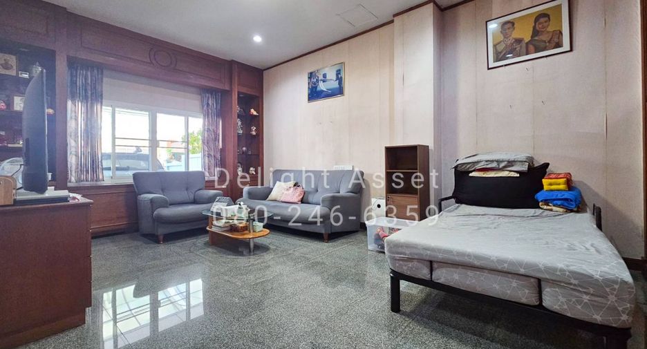 Reihenhaus zum Kauf mit 6 Zimmer in Wang Thonglang, Bangkok