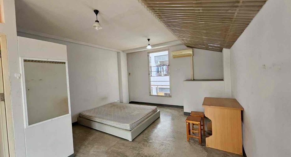 For sale 27 bedrooms apartment in Mueang Chiang Mai, Chiang Mai
