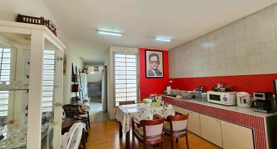 For sale 27 bedrooms apartment in Mueang Chiang Mai, Chiang Mai