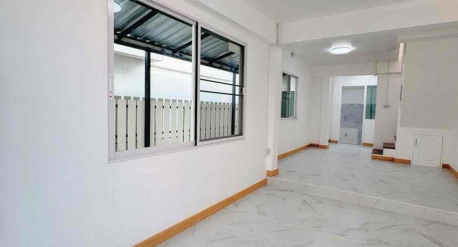 For sale 2 bedrooms house in San Kamphaeng, Chiang Mai