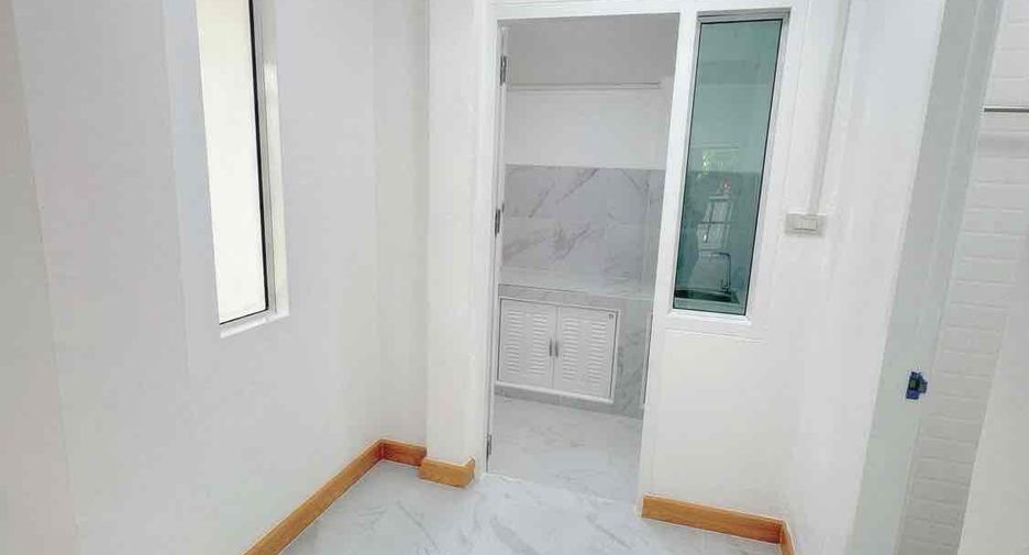 For sale 2 bedrooms house in San Kamphaeng, Chiang Mai