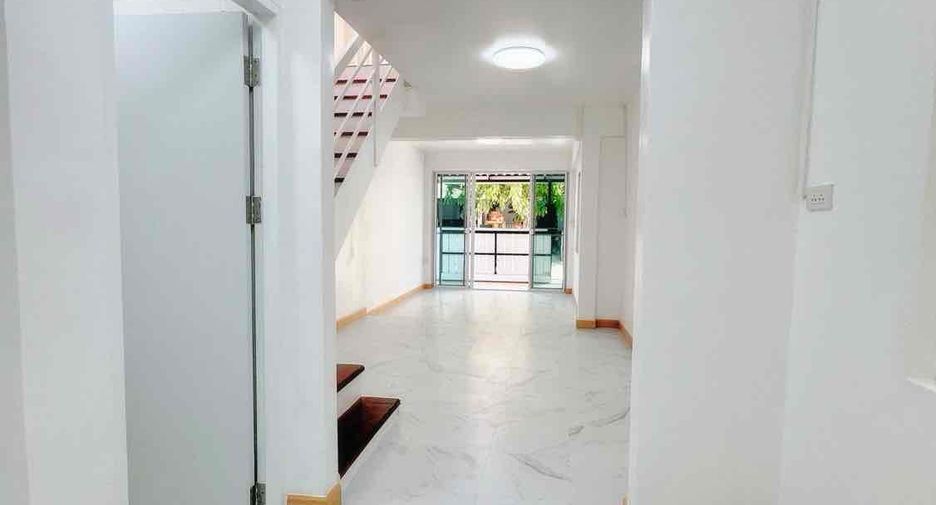 For sale 2 bedrooms house in San Kamphaeng, Chiang Mai