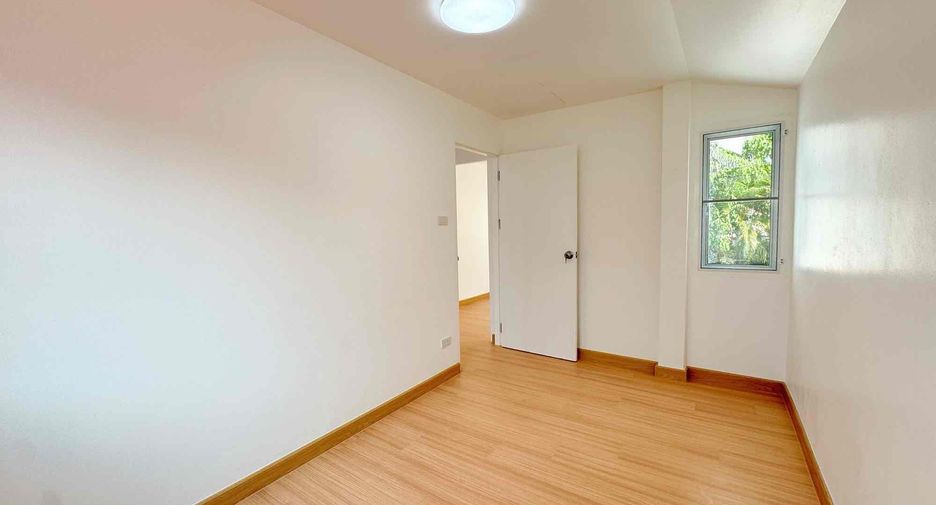 For sale 2 bedrooms house in San Kamphaeng, Chiang Mai