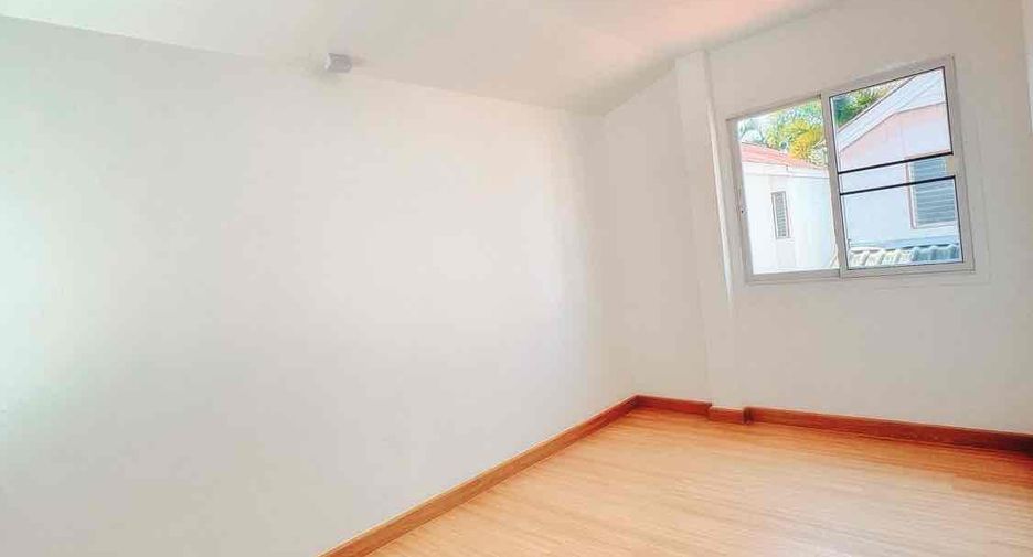 For sale 2 bedrooms house in San Kamphaeng, Chiang Mai