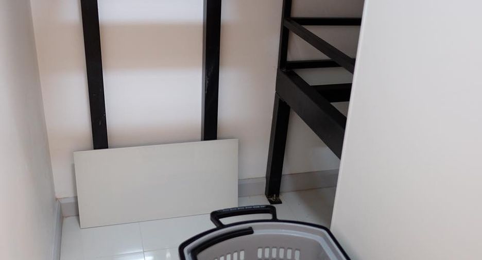 For rent 2 bedrooms condo in Sathon, Bangkok