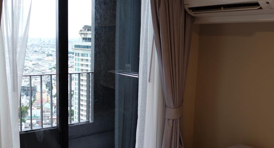 For rent 2 bedrooms condo in Sathon, Bangkok