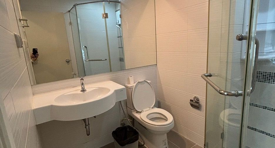 For rent 1 bed condo in Sathon, Bangkok