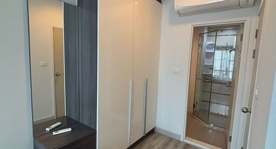 For rent 1 bed condo in Sathon, Bangkok