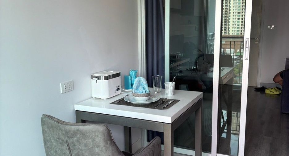 For rent 1 bed condo in Sathon, Bangkok