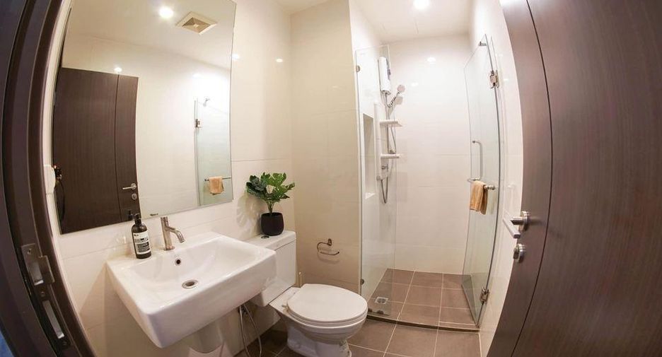 Wohnung zur Miete mit 2 Zimmer in Watthana, Bangkok