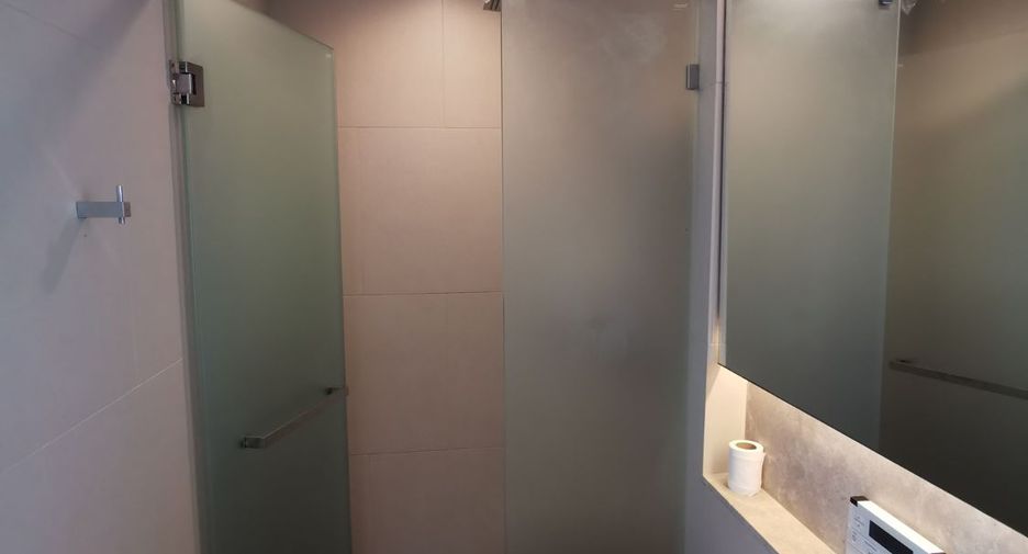 Condo en alquiler de 2 habitaciones en Khlong Toei, Bangkok