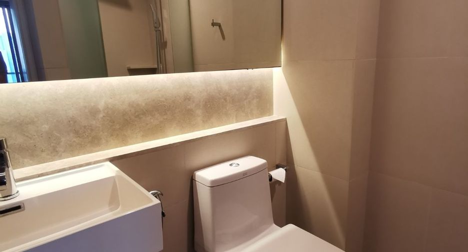 Condo en alquiler de 2 habitaciones en Khlong Toei, Bangkok