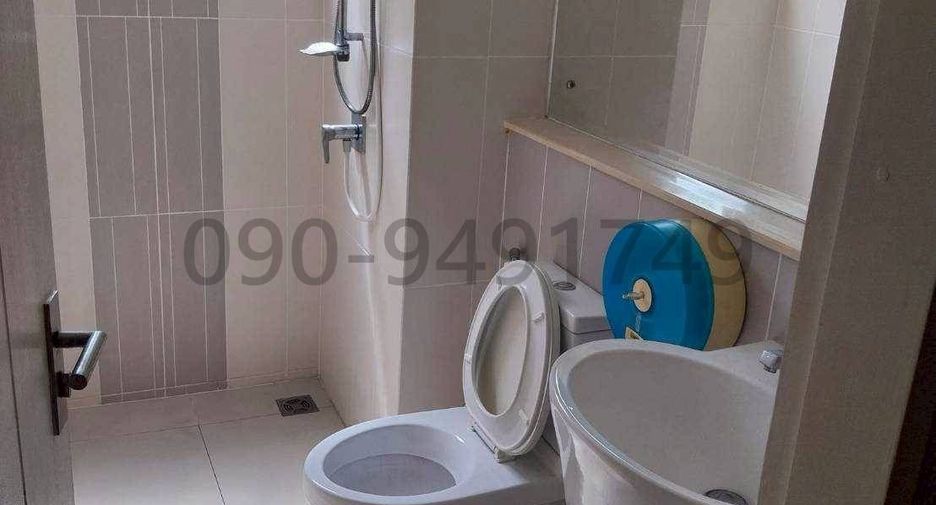 For rent 3 bedrooms townhouse in Bang Kapi, Bangkok
