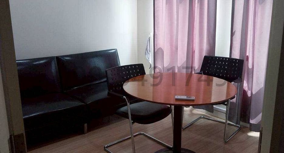 For rent 3 bedrooms townhouse in Bang Kapi, Bangkok