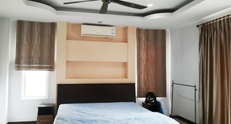Haus zur Miete mit 4 Zimmer in Bang Lamung, Chonburi