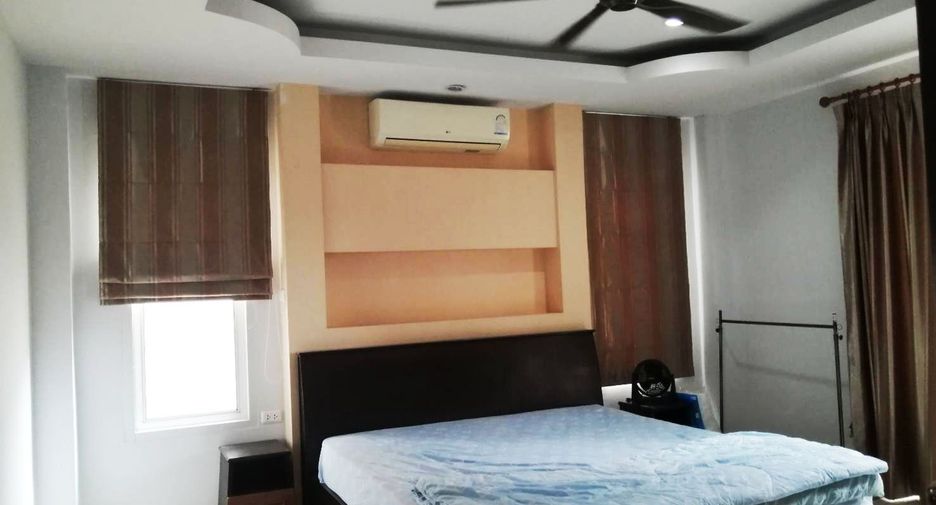 Haus zur Miete mit 4 Zimmer in Bang Lamung, Chonburi