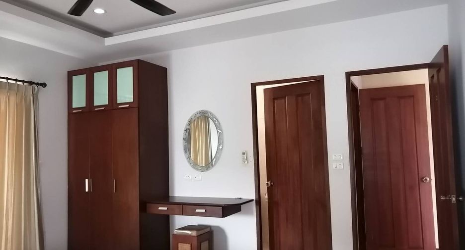 Haus zur Miete mit 4 Zimmer in Bang Lamung, Chonburi