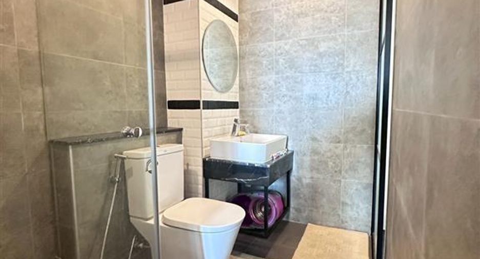 À vendre 1 chambre condo à Bang Phlat, Bangkok