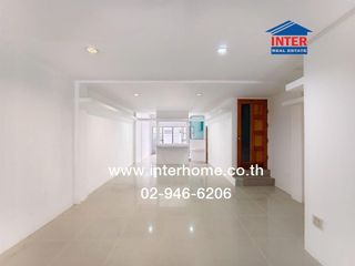For rent and for sale 3 bedrooms townhouse in Din Daeng, Bangkok