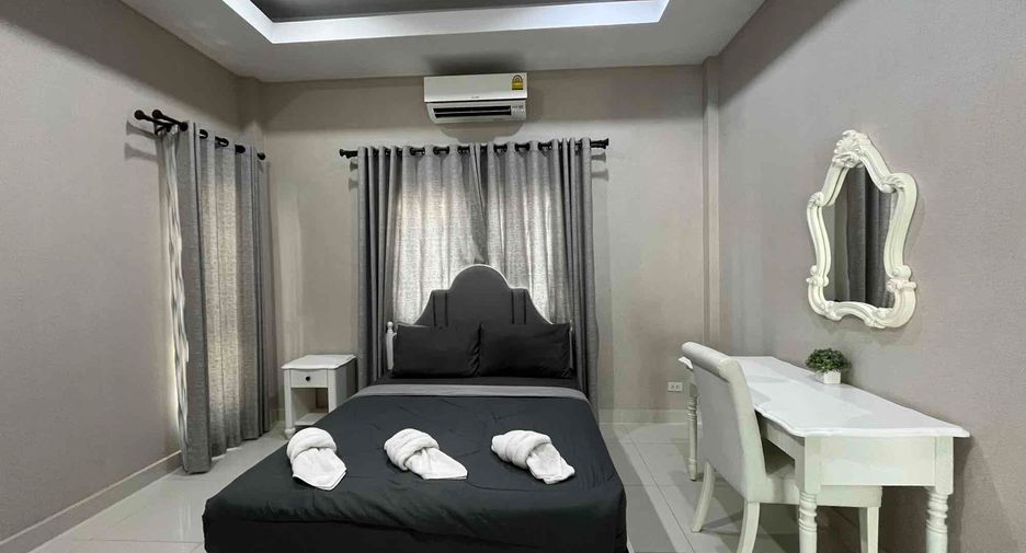 For sale そして for rent 3 ベッドルーム villa in Bang Lamung, Chonburi
