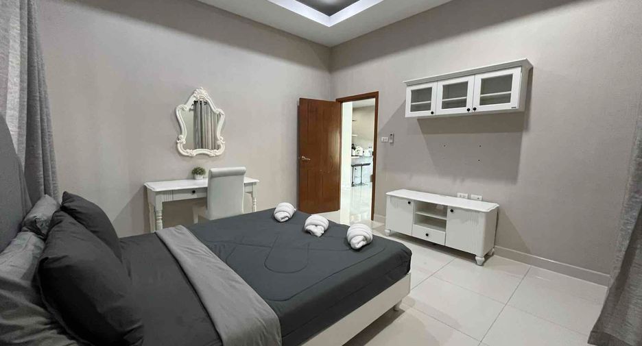For sale そして for rent 3 ベッドルーム villa in Bang Lamung, Chonburi