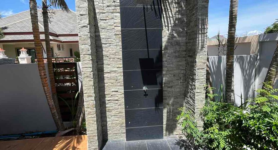 For sale そして for rent 3 ベッドルーム villa in Bang Lamung, Chonburi